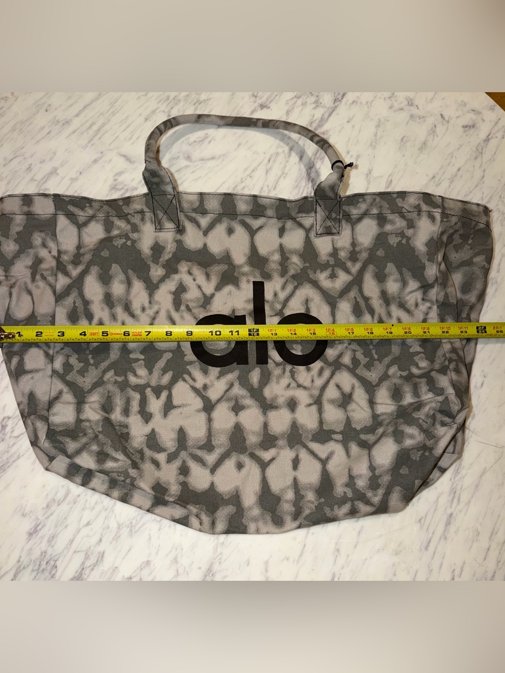 ALO Yoga Gray Tie-Dye Canvas Tote New - Picture 7 of 8